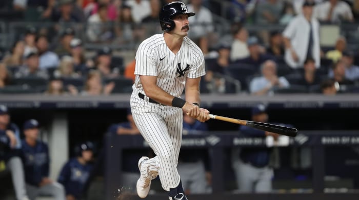 Yankees second baseman Matt Carpenter watches a hit against the Rays.